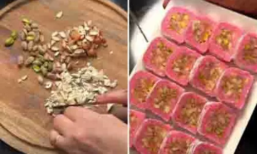 Diwali पर घर पर नारियल ड्राई फ्रूट बर्फी कैसे बनाएं Diwali पर घर पर नारियल ड्राई फ्रूट बर्फी कैसे बनाएं