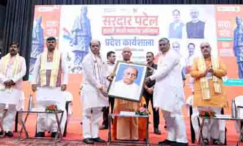 हमारे त्यौहार ऐतिहासिक और परिवर्तनकारी घटनाओं पर आधारित हैं: CM Yogi