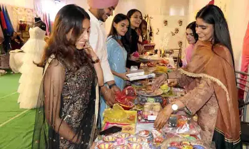 Amritsar: दिवाली से पहले स्कूलों और कॉलेजों में प्रदर्शनी और उत्सव का आयोजन Amritsar: दिवाली से पहले स्कूलों और कॉलेजों में प्रदर्शनी और उत्सव का आयोजन