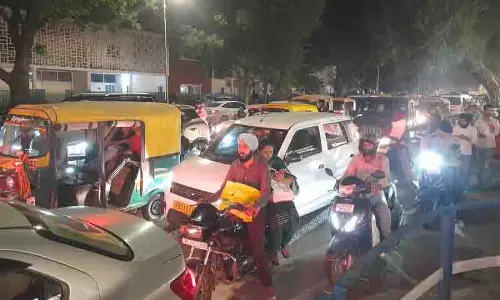 दिवाली की भीड़ के कारण Chandigarh, पंचकूला में सड़कें जाम