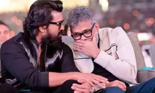 Pushpa 3 से पहले राम चरण के साथ काम करेंगे सुकुमार, फिल्म निर्माता करेंगे सहयोग Pushpa 3 से पहले राम चरण के साथ काम करेंगे सुकुमार, फिल्म निर्माता करेंगे सहयोग
