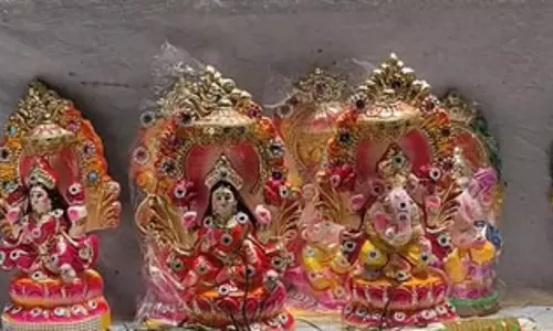 Dhanteras: धनतेरस पर सजा बाजार, खरीदारी को उमड़ी भीड़