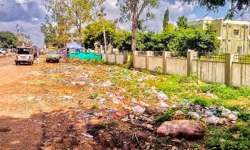 Hulasura : मुख्य सड़कें कचरा निपटान इकाइयों के रूप में