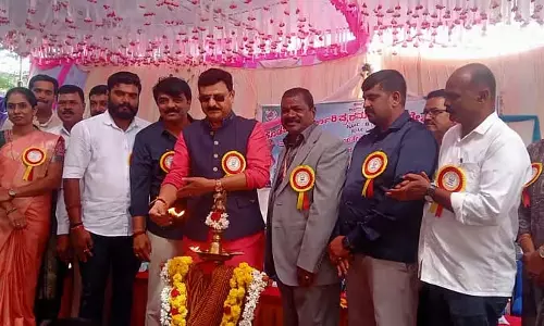 शिक्षा छात्रों के भविष्य के लिए एक ठोस नींव है: Belur MLA शिक्षा छात्रों के भविष्य के लिए एक ठोस नींव है: Belur MLA