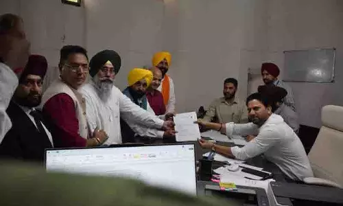 उपचुनाव के लिए आप और BJP उम्मीदवारों ने नामांकन पत्र दाखिल किए, सात उम्मीदवार मैदान में