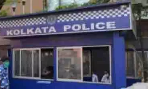 पुलिस ने Bengal में अवैध रूप से रह रहे परिवार की जांच शुरू की पुलिस ने Bengal में अवैध रूप से रह रहे परिवार की जांच शुरू की
