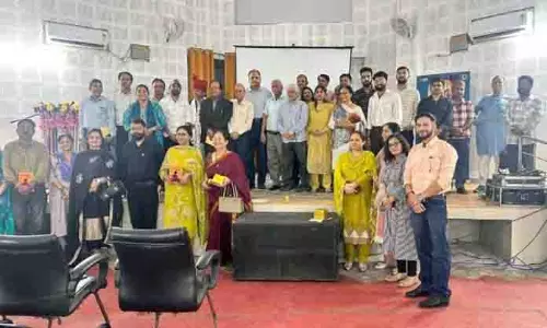 JAMMU: पुस्तक ‘सुन सको तो सुनो’, गीत ‘लाल सूट’ जारी JAMMU: पुस्तक ‘सुन सको तो सुनो’, गीत ‘लाल सूट’ जारी