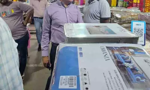 Panchkula DC ने खाद्य दुकानों का निरीक्षण किया, अतिक्रमणकारियों को कार्रवाई की चेतावनी दी