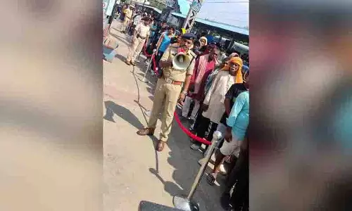 SCR ने प्रमुख स्टेशनों पर त्योहारों की भीड़ को प्रबंधित करने के लिए समन्वित योजना शुरू की SCR ने प्रमुख स्टेशनों पर त्योहारों की भीड़ को प्रबंधित करने के लिए समन्वित योजना शुरू की
