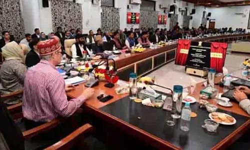 CM ने अनंतनाग में विकास परियोजनाओं की प्रगति की समीक्षा की