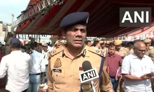 अयोध्या दीपोत्सव: 28 लाख से अधिक दीयों के बीच 2100 से ज्यादा लोग करेंगे आरती, पुलिस ने सुरक्षा बढ़ाई अयोध्या दीपोत्सव: 28 लाख से अधिक दीयों के बीच 2100 से ज्यादा लोग करेंगे आरती, पुलिस ने सुरक्षा बढ़ाई