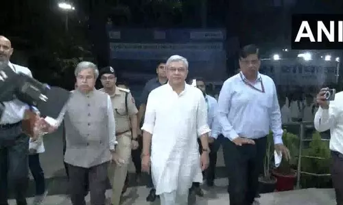 रेलवे मंत्री अश्विनी वैष्णव ने दीवाली सीजन में नई दिल्ली रेलवे स्टेशन की तैयारियों का किया निरीक्षण