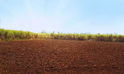 जमीन वापसी की मांग को लेकर संकरैल में विरोध प्रदर्शन