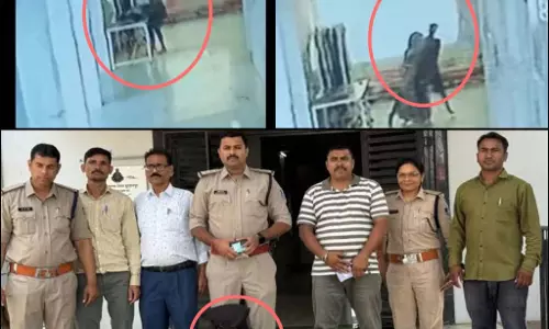 OMG! पोस्टमार्टम रूम में महिला शव के साथ दुष्कर्म, देखें VIDEO... OMG! पोस्टमार्टम रूम में महिला शव के साथ दुष्कर्म, देखें VIDEO...