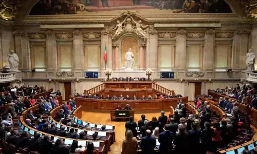 Portugal ने सार्वजनिक स्थानों पर बुर्का और नकाब पर प्रतिबंध लगा दिया Portugal ने सार्वजनिक स्थानों पर बुर्का और नकाब पर प्रतिबंध लगा दिया