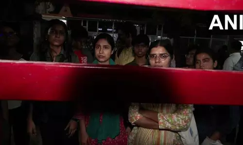 JNU प्रदर्शन: 28 छात्र हिरासत में JNU प्रदर्शन: 28 छात्र हिरासत में