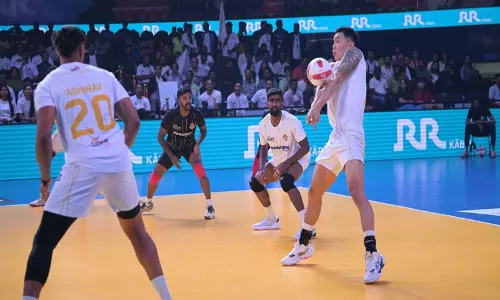 PVL 2025: अहमदाबाद डिफेंडर्स ने मुंबई मेटियर्स को सीज़न की पहली हार दी