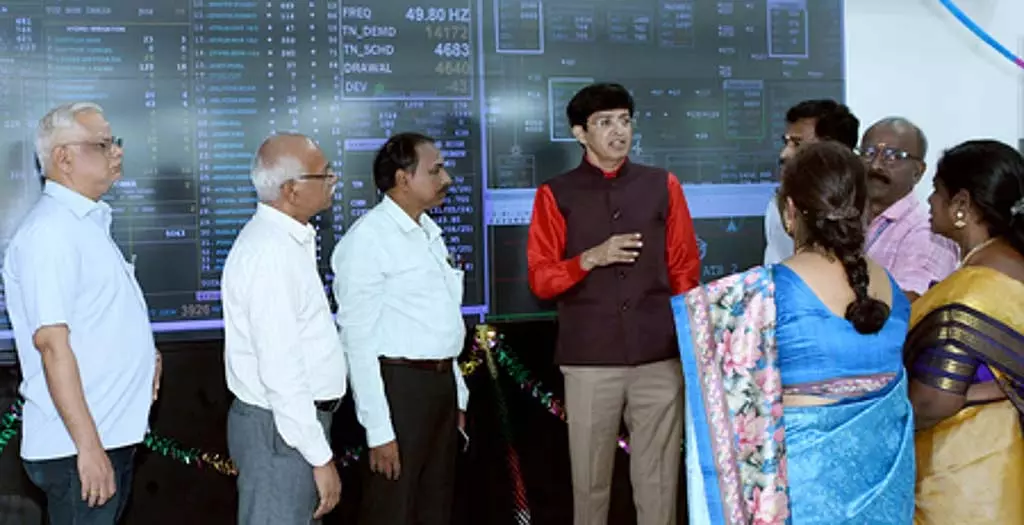 नॉर्थईस्ट मॉनसून: बिजली कर्मचारियों के लिए रोटेशनल काम - बिजली बोर्ड के चेयरमैन जे. राधाकृष्णन नॉर्थईस्ट मॉनसून: बिजली कर्मचारियों के लिए रोटेशनल काम - बिजली बोर्ड के चेयरमैन जे. राधाकृष्णन