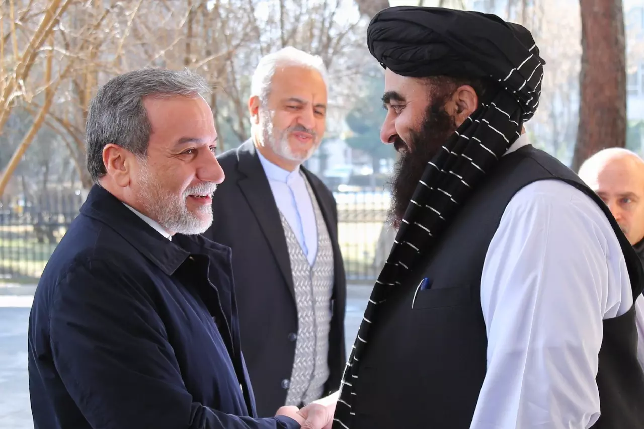 Iran ने कहा, पाक-अफगान तनाव कम करने में मदद के लिए तैयार Iran ने कहा, पाक-अफगान तनाव कम करने में मदद के लिए तैयार