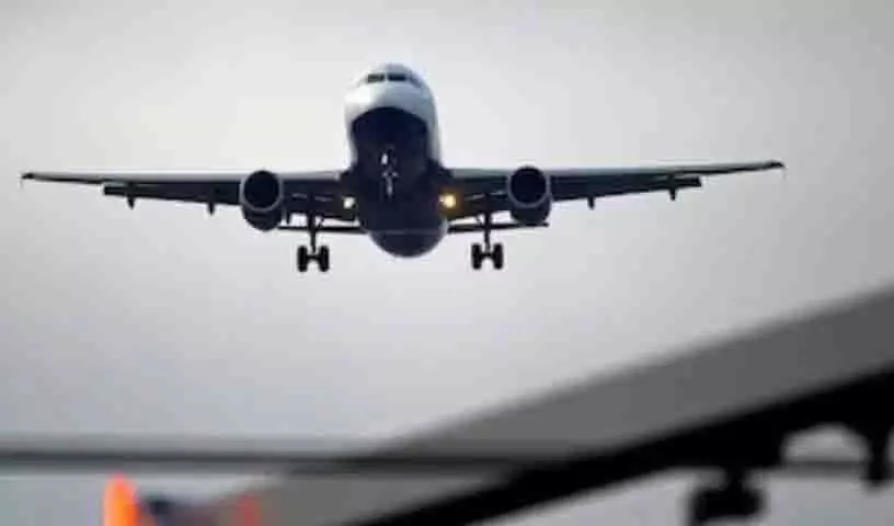 Hyderabad: विमान में महिला को अनुचित तरीके से छूने के आरोप में नशे में धुत यात्री गिरफ्तार Hyderabad: विमान में महिला को अनुचित तरीके से छूने के आरोप में नशे में धुत यात्री गिरफ्तार