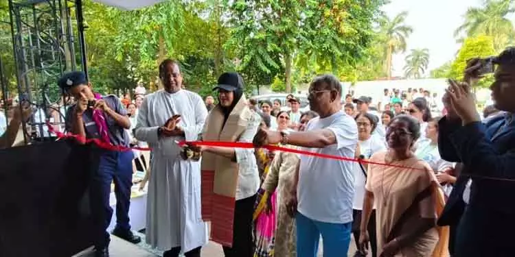 लोयोला स्कूल ने मैराथन के साथ 25 साल पूरे होने का जश्न मनाया लोयोला स्कूल ने मैराथन के साथ 25 साल पूरे होने का जश्न मनाया