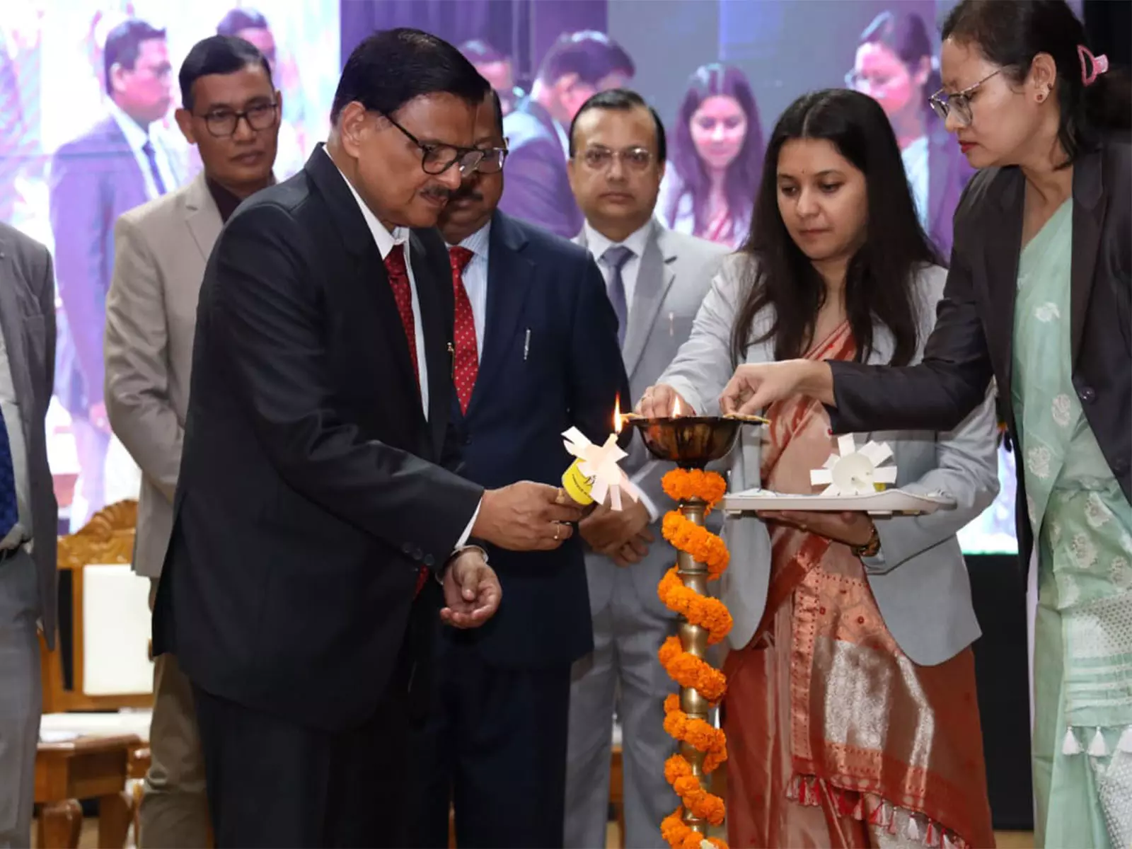 SC के न्यायमूर्ति उज्जल भुयान ने ऑल असम जजेज एसोसिएशन की आधिकारिक वेबसाइट लॉन्च की SC के न्यायमूर्ति उज्जल भुयान ने ऑल असम जजेज एसोसिएशन की आधिकारिक वेबसाइट लॉन्च की