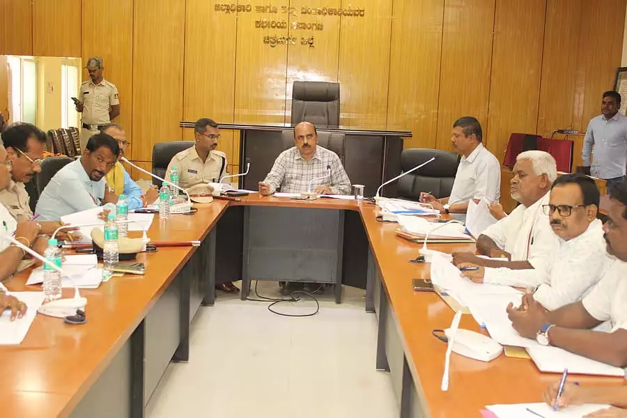 शरणार्थियों के लिए एक हज़ार एकड़ ज़मीन सुरक्षित: Deputy Commissioner शरणार्थियों के लिए एक हज़ार एकड़ ज़मीन सुरक्षित: Deputy Commissioner