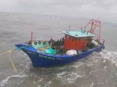 Bengal के 14 मछुआरे बांग्लादेश में गिरफ्तार Bengal के 14 मछुआरे बांग्लादेश में गिरफ्तार