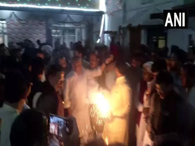 भाजपा प्रदेश मुख्यालय में मुख्यमंत्री पुष्कर सिंह धामी ने दीपोत्सव पूजन में लिया भाग भाजपा प्रदेश मुख्यालय में मुख्यमंत्री पुष्कर सिंह धामी ने दीपोत्सव पूजन में लिया भाग