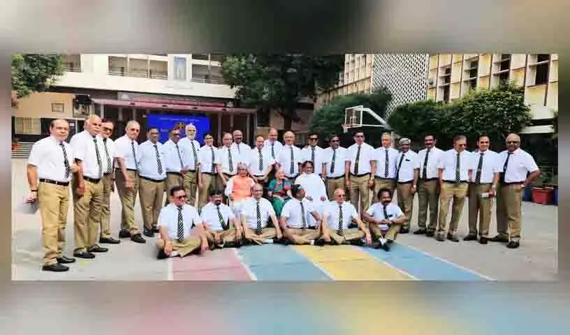 Hyderabad: लिटिल फ्लावर हाई स्कूल के 1975 बैच ने स्वर्ण जयंती पुनर्मिलन मनाया Hyderabad: लिटिल फ्लावर हाई स्कूल के 1975 बैच ने स्वर्ण जयंती पुनर्मिलन मनाया