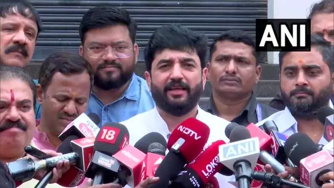 MoS मुरलीधर मोहोल ने Raju Shetti के आरोपों पर दी सफाई MoS मुरलीधर मोहोल ने Raju Shetti के आरोपों पर दी सफाई