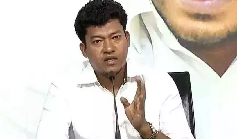 सीदिरी अप्पलाराजू ने विजाग में Google डेटा सेंटर के बारे में खुलासा किया सीदिरी अप्पलाराजू ने विजाग में Google डेटा सेंटर के बारे में खुलासा किया
