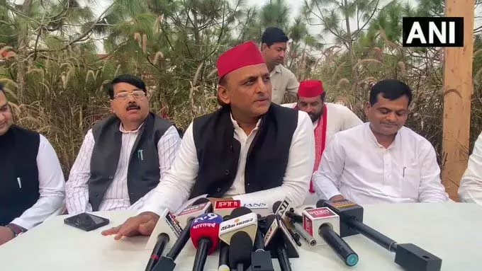 अखिलेश यादव ने महंगाई और बेरोजगारी पर केंद्र की नीतियों पर जताई नाराजगी अखिलेश यादव ने महंगाई और बेरोजगारी पर केंद्र की नीतियों पर जताई नाराजगी