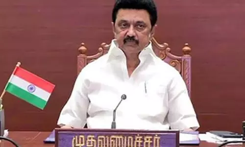 Tamil Nadu : कल्लाकुरिची में आग लगने की घटना में मारे गए व्यक्ति के परिवार के लिए फंड Tamil Nadu : कल्लाकुरिची में आग लगने की घटना में मारे गए व्यक्ति के परिवार के लिए फंड