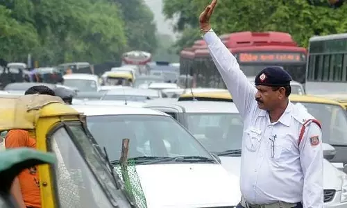 होलकर स्टेडियम में इंडिया बनाम इंग्लैंड महिला वनडे इंटरनेशनल वर्ल्ड कप मैच के लिए ट्रैफिक एडवाइजरी जारी होलकर स्टेडियम में इंडिया बनाम इंग्लैंड महिला वनडे इंटरनेशनल वर्ल्ड कप मैच के लिए ट्रैफिक एडवाइजरी जारी