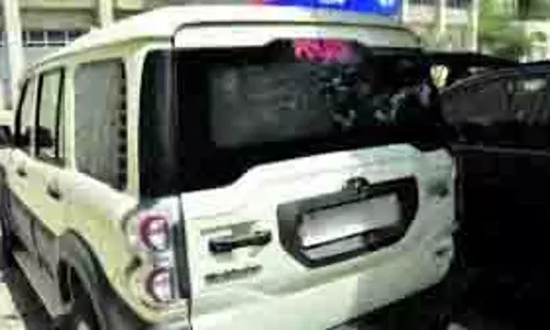Punjab : निजी वाहनों पर पुलिस लोगो लगाने वालों के खिलाफ कड़ी कार्रवाई Punjab : निजी वाहनों पर पुलिस लोगो लगाने वालों के खिलाफ कड़ी कार्रवाई