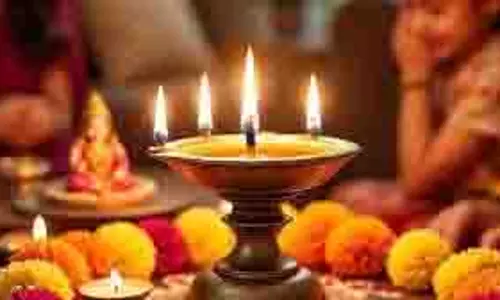 Choti Diwali 2025: छोटी दिवाली की रात करें नारियल के ये उपाय, मिलेगा मां लक्ष्मी का आशीर्वाद Choti Diwali 2025: छोटी दिवाली की रात करें नारियल के ये उपाय, मिलेगा मां लक्ष्मी का आशीर्वाद