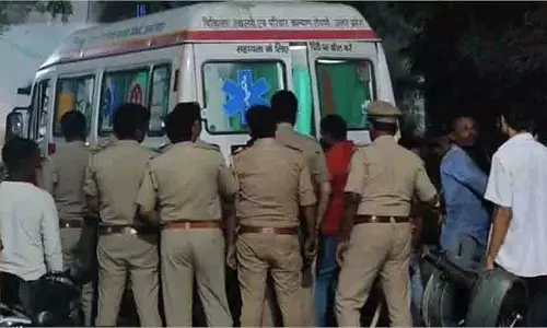 Up News:लक्ष्मी पूजा पर्व पर ,चाकू बाजी में दो लोग घायल, गांव में दहशत