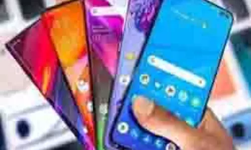 Old Smartphone: पुराने फोन का क्या करती हैं स्मार्टफोन कंपनियां! उठ गया सीक्रेट से पर्दा Old Smartphone: पुराने फोन का क्या करती हैं स्मार्टफोन कंपनियां! उठ गया सीक्रेट से पर्दा