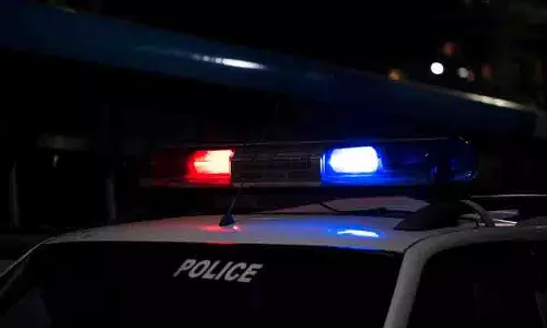 Hoshiarpur में मोटरसाइकिल सवार दो लोगों ने ज्वेलरी की दुकान पर की गोलीबारी, किसी के घायल होने की खबर नहीं Hoshiarpur में मोटरसाइकिल सवार दो लोगों ने ज्वेलरी की दुकान पर की गोलीबारी, किसी के घायल होने की खबर नहीं