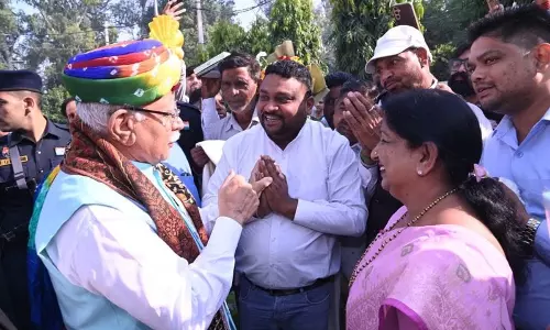 Haryana : खट्टर ने सैनी के खिलाफ विपक्ष के ‘डमी सीएम’ वाले बयान को खारिज किया Haryana : खट्टर ने सैनी के खिलाफ विपक्ष के ‘डमी सीएम’ वाले बयान को खारिज किया