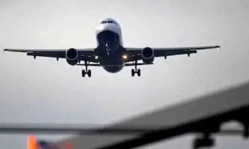 Hyderabad: विमान में महिला को अनुचित तरीके से छूने के आरोप में नशे में धुत यात्री गिरफ्तार Hyderabad: विमान में महिला को अनुचित तरीके से छूने के आरोप में नशे में धुत यात्री गिरफ्तार