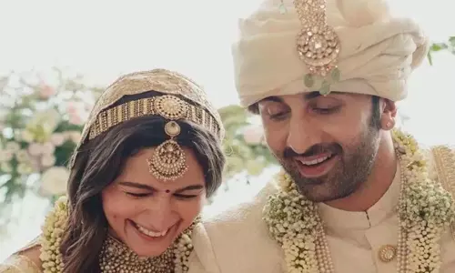 इस दिवाली Alia और रणबीर 250 करोड़ रुपये के घर में शिफ्ट होंगे इस दिवाली Alia और रणबीर 250 करोड़ रुपये के घर में शिफ्ट होंगे