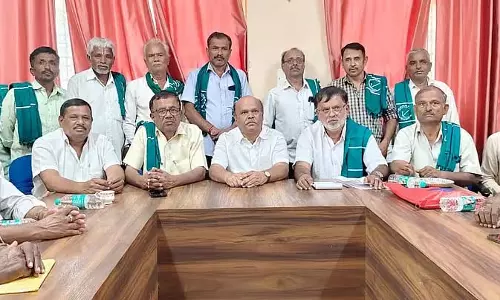 Gubbi : टोल के खिलाफ़ कड़ा संघर्ष शुरू करने का फ़ैसला Gubbi : टोल के खिलाफ़ कड़ा संघर्ष शुरू करने का फ़ैसला