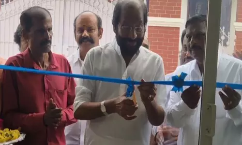 DMK सांसद तिरुचि शिवा ने त्रिची में पूर्व केंद्रीय सशस्त्र पुलिस बल कल्याण कैंटीन का किया उद्घाटन DMK सांसद तिरुचि शिवा ने त्रिची में पूर्व केंद्रीय सशस्त्र पुलिस बल कल्याण कैंटीन का किया उद्घाटन