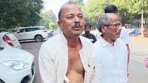 RJD के मदन शाह ने टिकट न मिलने पर तेजस्वी पर निशाना साधा, 2.7 करोड़ रुपये की उम्मीदवारी राशि का दावा किया