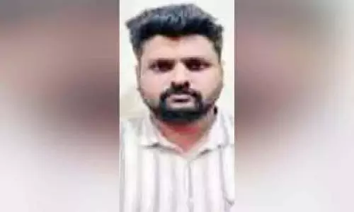 Kerala : लाखों के सनग्लासेस चुराने के आरोप में संदिग्ध गिरफ्तार Kerala : लाखों के सनग्लासेस चुराने के आरोप में संदिग्ध गिरफ्तार