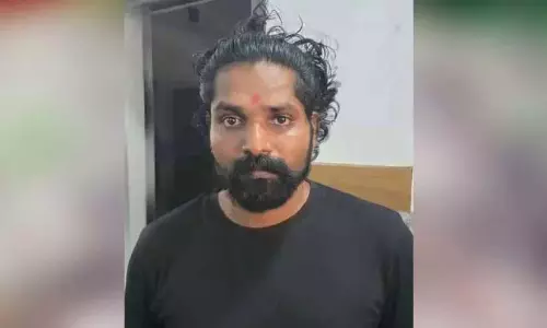 युवती की हत्या की कोशिश: फरार संदिग्ध गिरफ्तार युवती की हत्या की कोशिश: फरार संदिग्ध गिरफ्तार