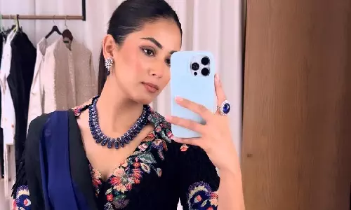 Mira Rajput ने दिखाया कि समय के साथ भी लहंगा बना परफेक्ट Mira Rajput ने दिखाया कि समय के साथ भी लहंगा बना परफेक्ट