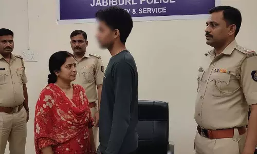 MP : जबलपुर में ऑनलाइन स्कैम के बाद 6 दिन से लापता स्टूडेंट वाराणसी में सुरक्षित मिला